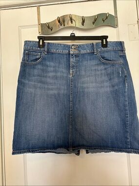 Old Navy Blue Denim Mini Skirt Size 18
